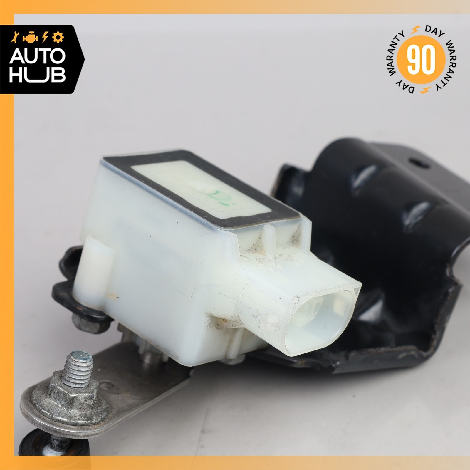 Maserati Quattroporte Front Right Headlight P/N 89077263