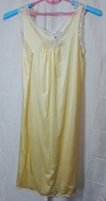 Vandemere JC Penney Yellow Floor Length Nightgown Rose Lace Trim SZ Large Nylon