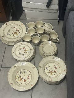 Mikasa’s fine ivory dish set “Shangri La”