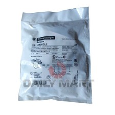 New In Box SCHNEIDER XS118B3PCL2 Sensor