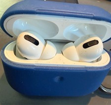 Apple AirPods 1st Generation In-Ear Headsets with Charging Case - White
