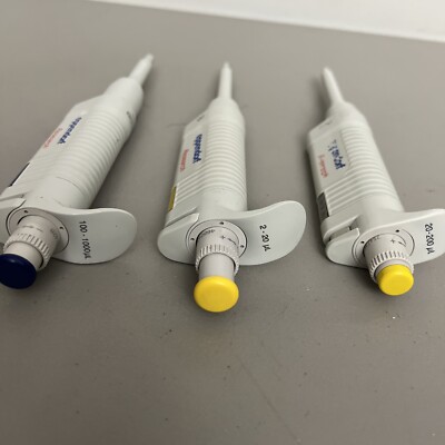 Set of 3 Eppendorf Research Pipette 20,200,1000uL Pipetman