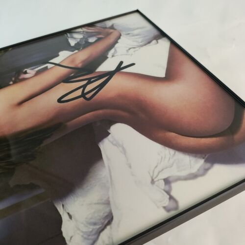 Mila Kunis Framed Sexy Hot Signed 8x10 Photo Reprint Picture Hanging Gift Art - Picture 14 of 15