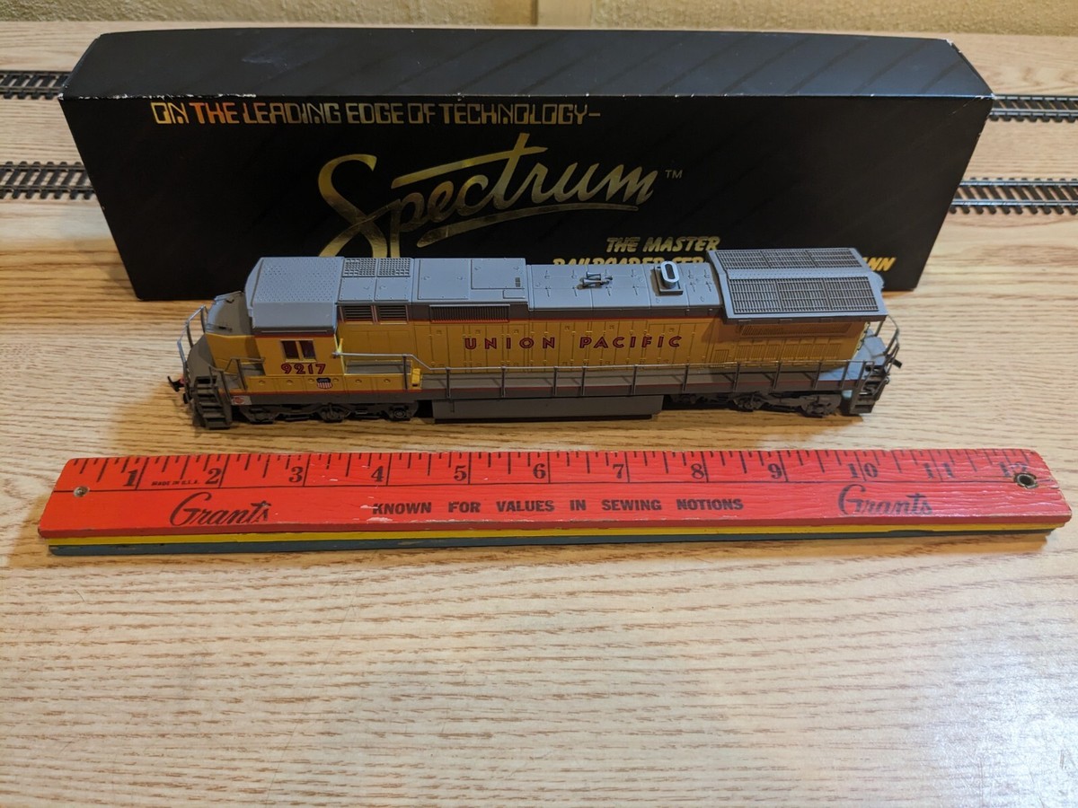 Spectrum 85004 - Union Pacific #9217 Dash 8 40C Diesel Locomotive