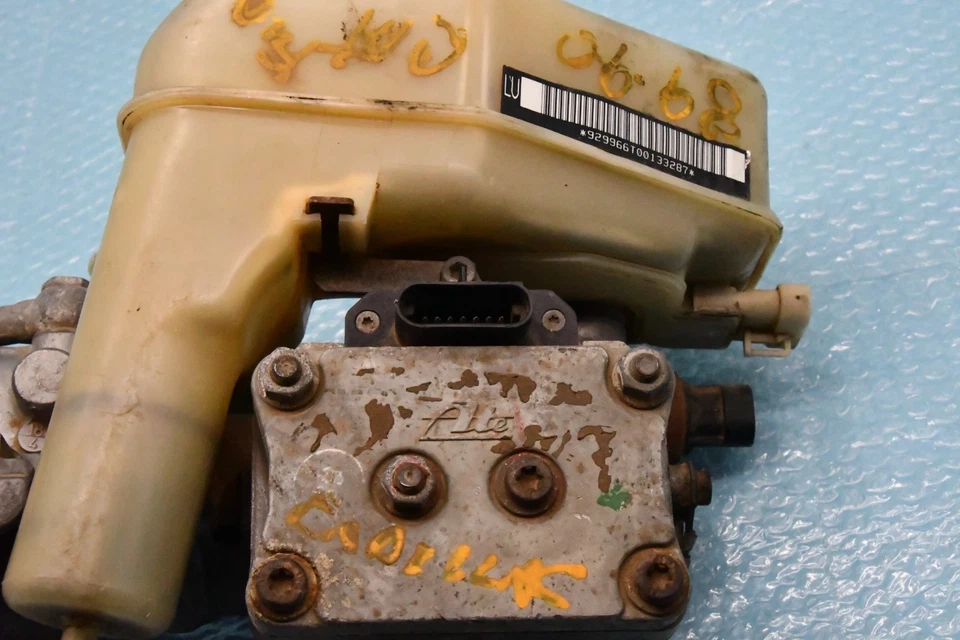 ✅ 1989-1990 Cadillac Fleetwood ABS Brake Master Cylinder OEM - Image 2 of 4