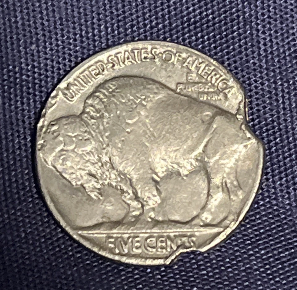 1937 Double Clipped Planchet Buffalo Nickel Beautiful Error Coin! - Image 4 of 4