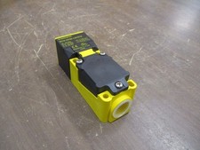 Turck Inductive Sensor Bi15-CP40-LiU/S10 15-30VDC No Box New Surplus