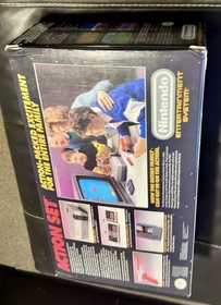 Nintendo NES Action Set Console Bundle Zapper Controllers Games Manuals Box