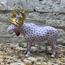 Herend Hungary Fishnet Pink & White Moose Fig...