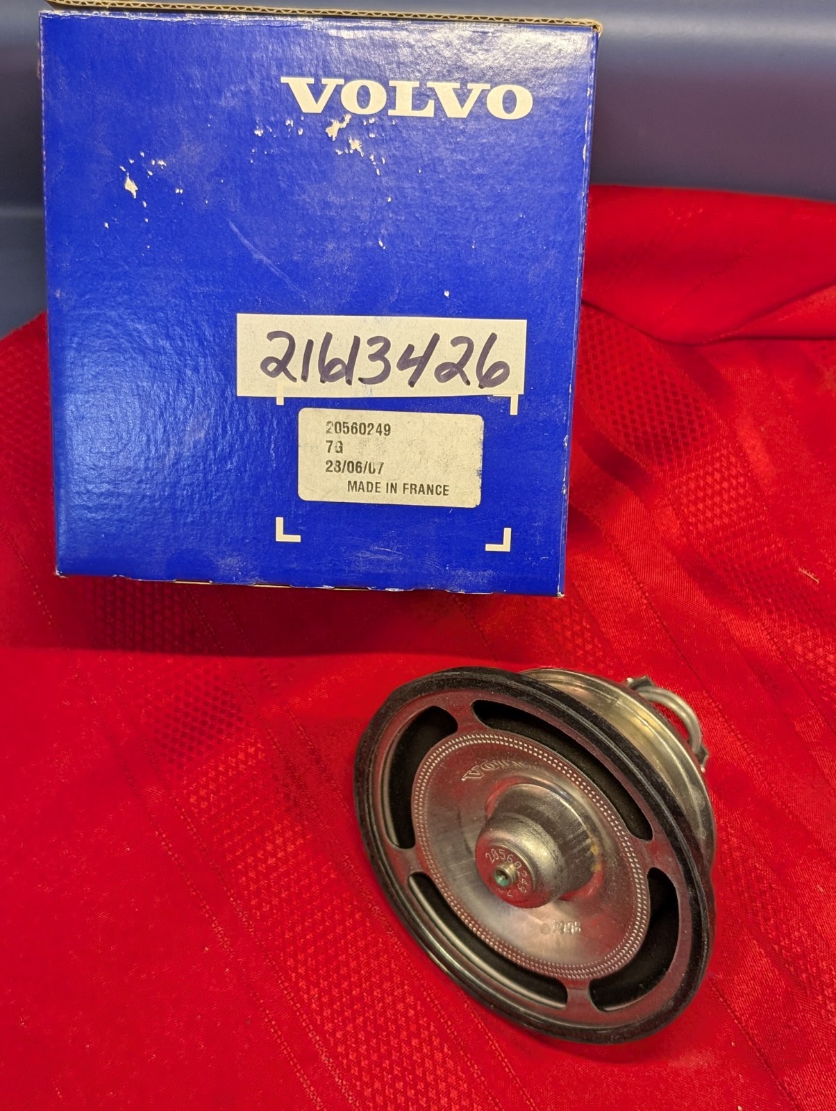 Genuine Volvo Penta Marine 21613426 Thermostat OEM New Old 20560249