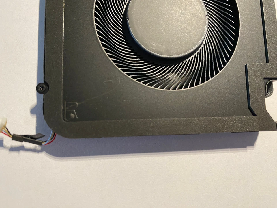 DELL PRECISION 5680 CPU COOLING FAN RIGHT P/N 0C7W1C / C7W1C - Image 3 of 4