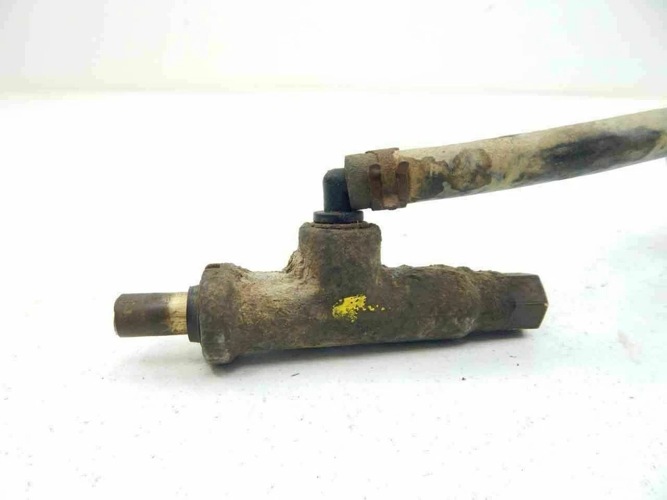 Cilindro maestro de freno trasero Polaris Sportsman 600 Foto 2 de 4