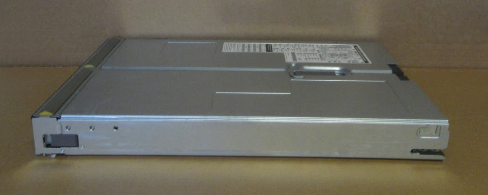 HP ProLiant BL685c 8-CORE (4 x Dual-Core) 2.2Ghz 32Gb Ram Blade Server VT VMware - Image 3 of 4