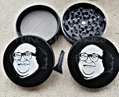 TOKE INDUSTRIES Frank Reynolds Its Always Sunny In Philadelphia Grinder Cooking Herbs Spices 2.5