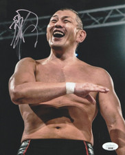 Minoru Suzuki Autographed 8x10 NJPW AEW Rare JSA Free Shipping G496