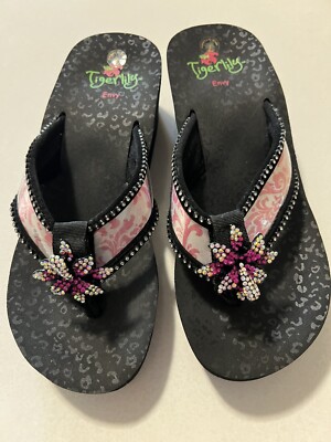 Tiger lily Women s Sandals, Size 7, With 2 Glamour Charms, New Without Tags