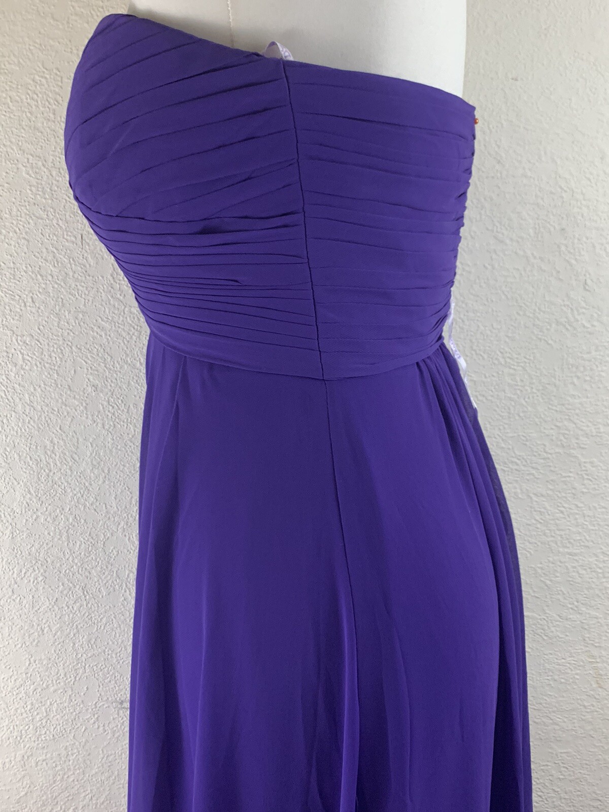 Picture 4 of 12