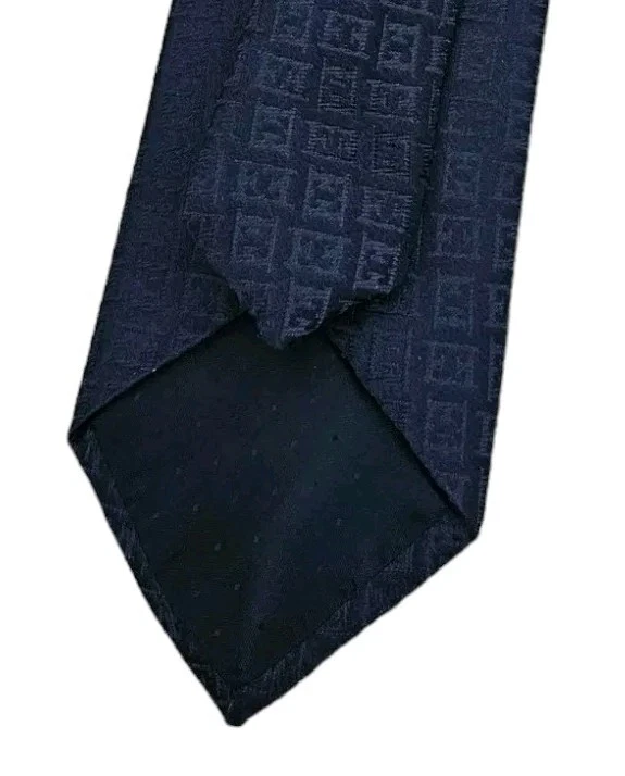 Corbata de Seda ESCADA ITALIA Negra Geométrica Monograma Logo W:2.7" Usada en Excelente Condición Foto 4 de 4