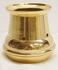 SEGUIDOR DE VELA ESTILO BOVE LATÓN PULIDO PARA UNA VELA DE 2"