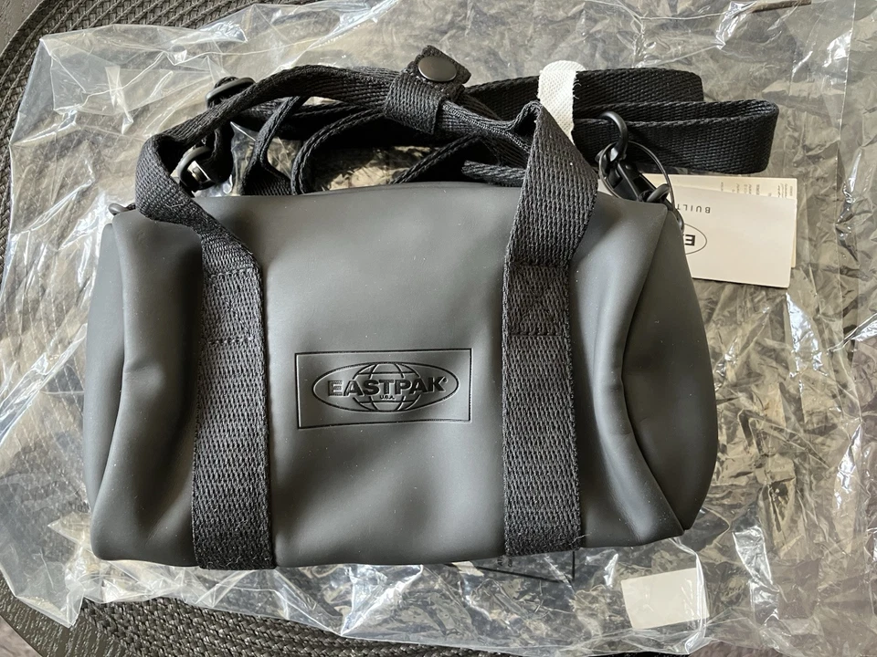 Eastpak Built To Resist Umhängetasche-Handtasche EK13F Wanda C48 Matte Black 3L