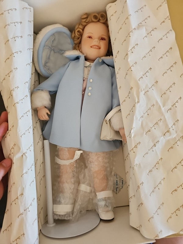 DANBURY MINT 18" SHIRLEY TEMPLE PORCELAIN DOLL -- BLUE COAT & HAT - SUNDAY BEST