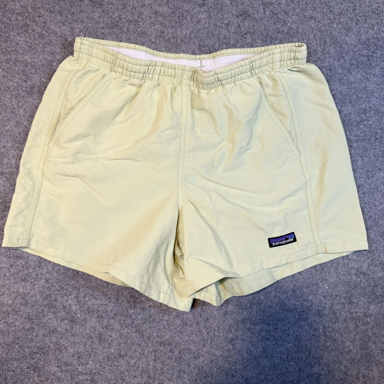 Patagonia Shorts Mens Small Yellow Nylon Quick Dry Elastic Waist 5 Inch Inseam