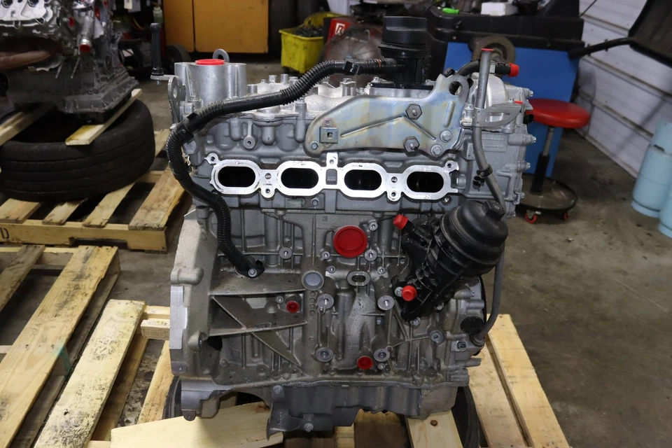 2019-2020 MERCEDES-BENZ GLA250 2.0L - Engine LONG Block Assembly 2700105404 - Image 2 of 4