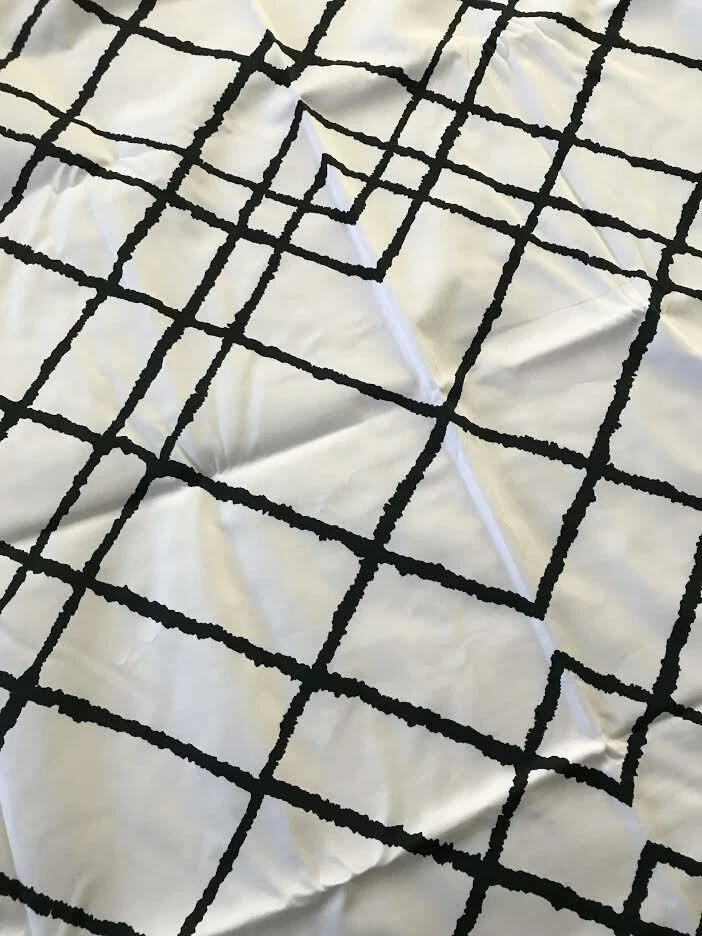 Crate & and Barrel INTERSECT BLACK TABLECLOTH- Criss Cross Grid- 60" x 90" -NWOT - Image 2 of 2
