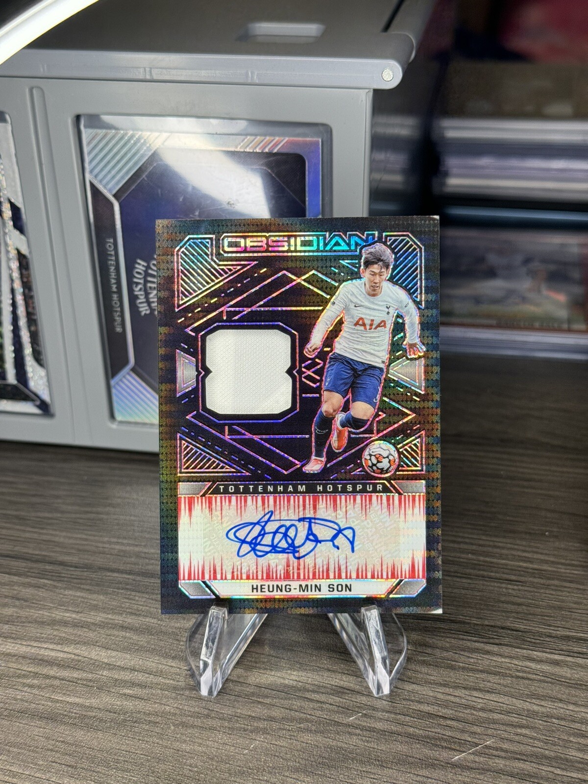 2021-22 Panini Obsidian Heung-Min Son Jersey Autograph Auto /8 JA-HMS Red Pulsar