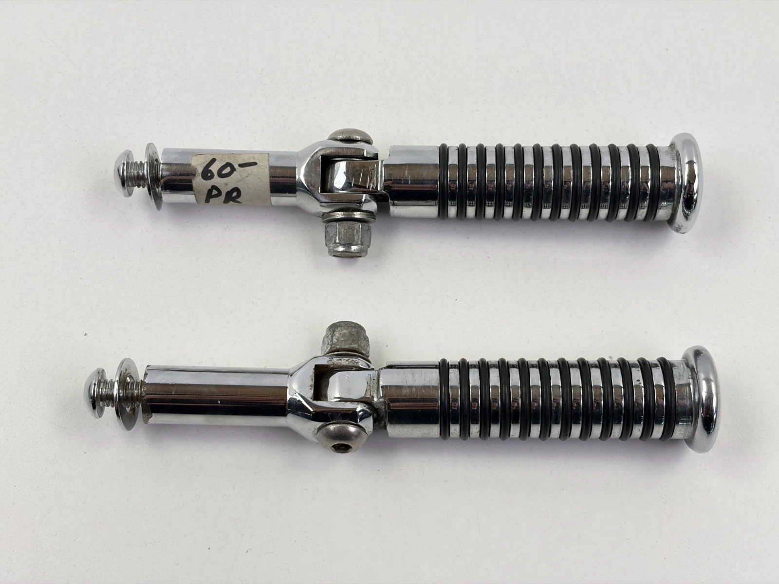 Harley-Davidson Chrome Passenger Foot Pegs Pair