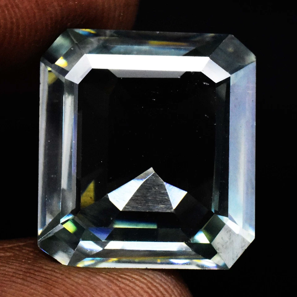 10 Ct Green Color VVS BIG-Size 15X14 MM Radiant Cut Moissanite Dazzling Gemstone - Image 2 of 4