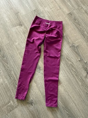 New Aurola Seamless Scrunch Purple Leggings Size M
