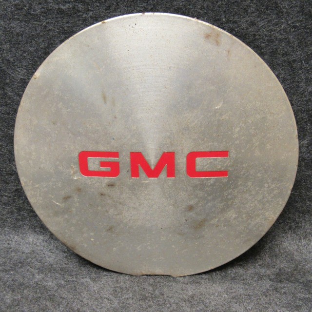 1995 2001 GMC Jimmy Sonoma S15 Wheel Center Hub Cap OEM 15724975