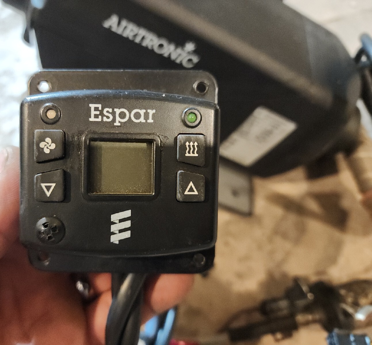 Espar EBERSPACHER Airtronic D2 12v diesel HEATER, FUEL PUMP, and Controller  – CDE