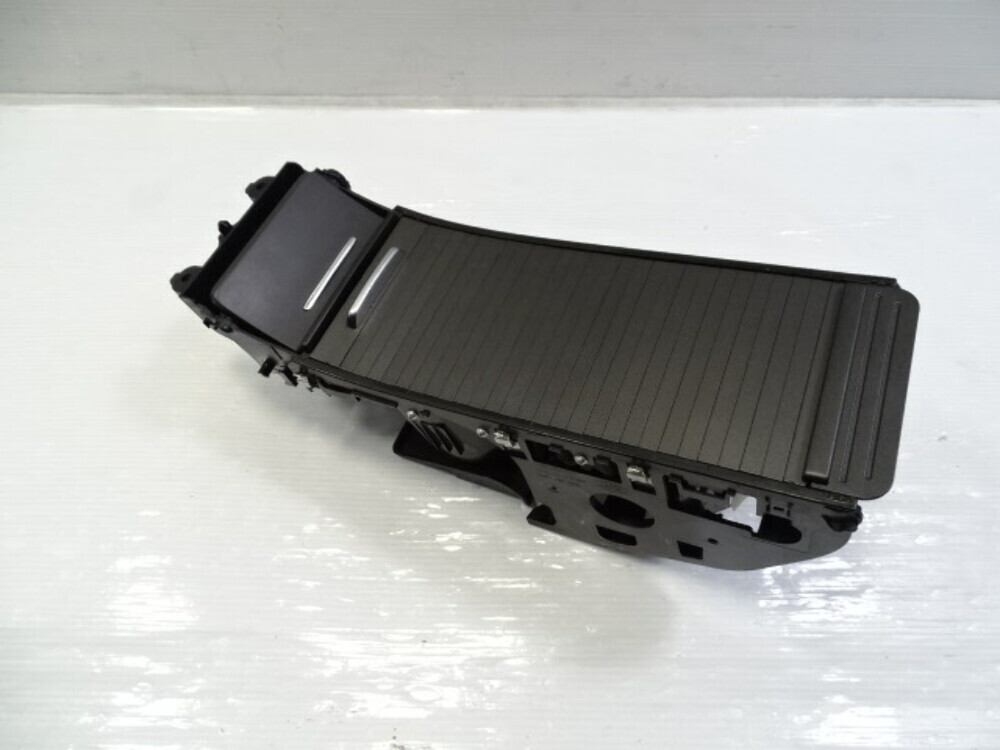 10 Range Rover Sport L320 cup holder, on center console, black