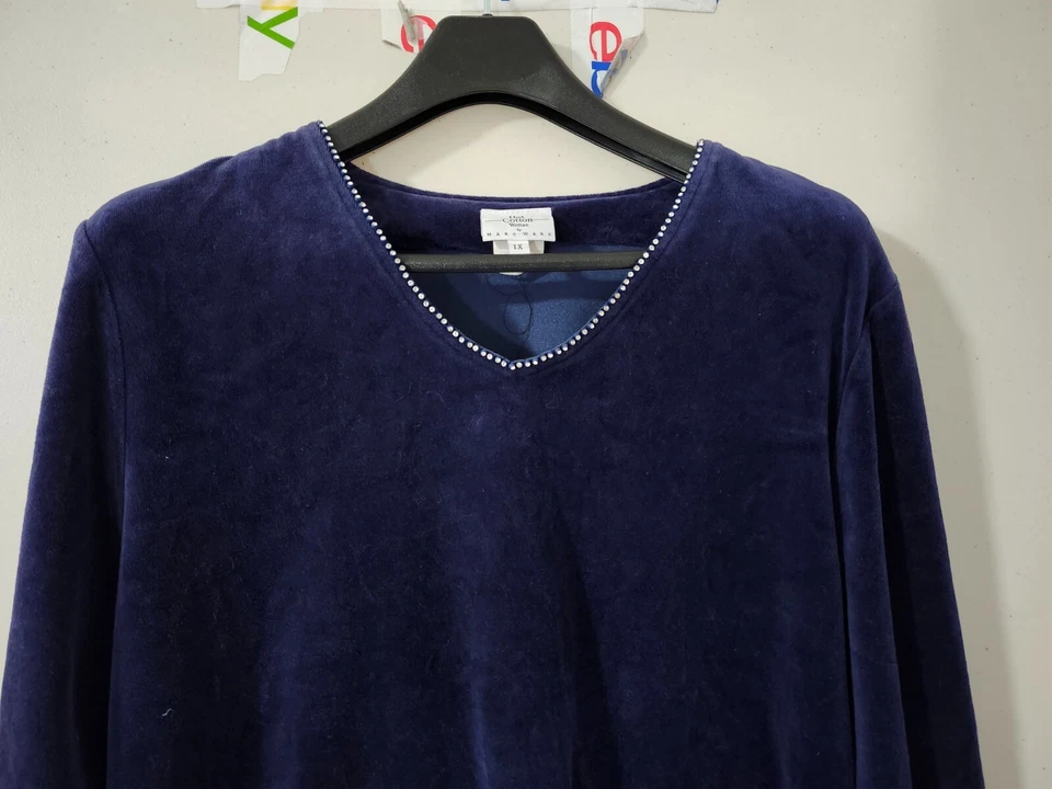 Lo último Top de algodón Marc Ware para mujer 1X manga larga terciopelo fieltro tachonado cuello en V Foto 3 de 4