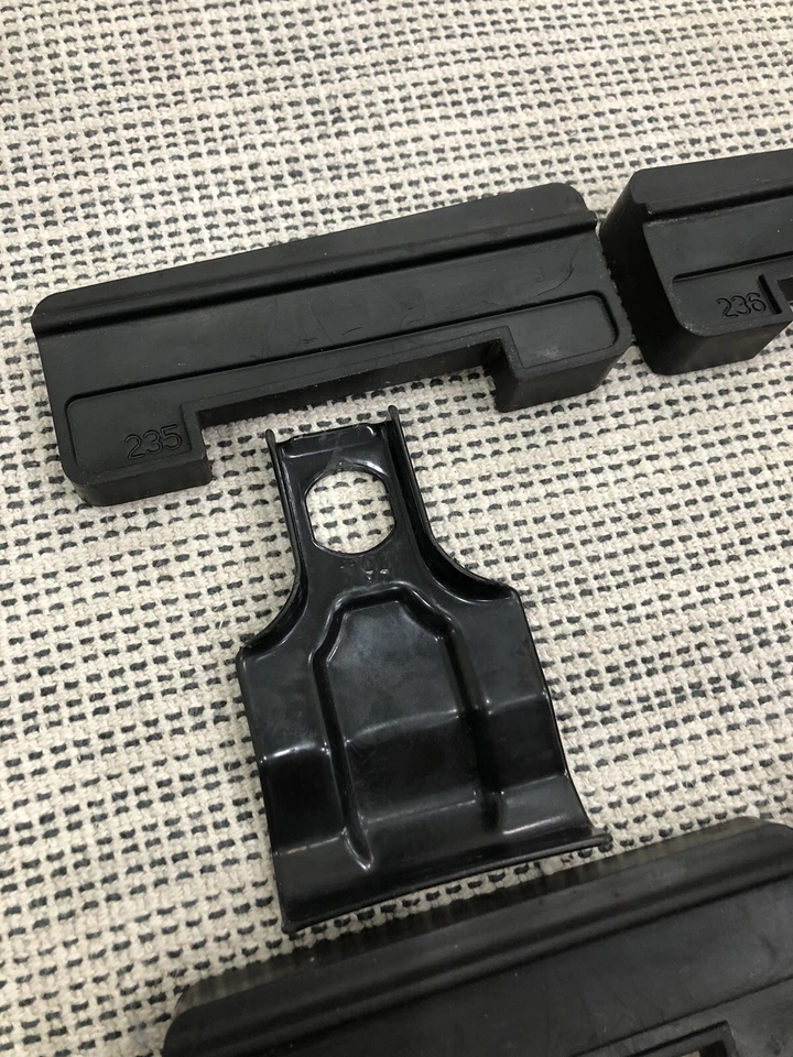 Thule 1711 (141711) fit kit for Hyundai Elantra β17 - β20 & Kia Forte β14 - 18β - Image 2 of 4