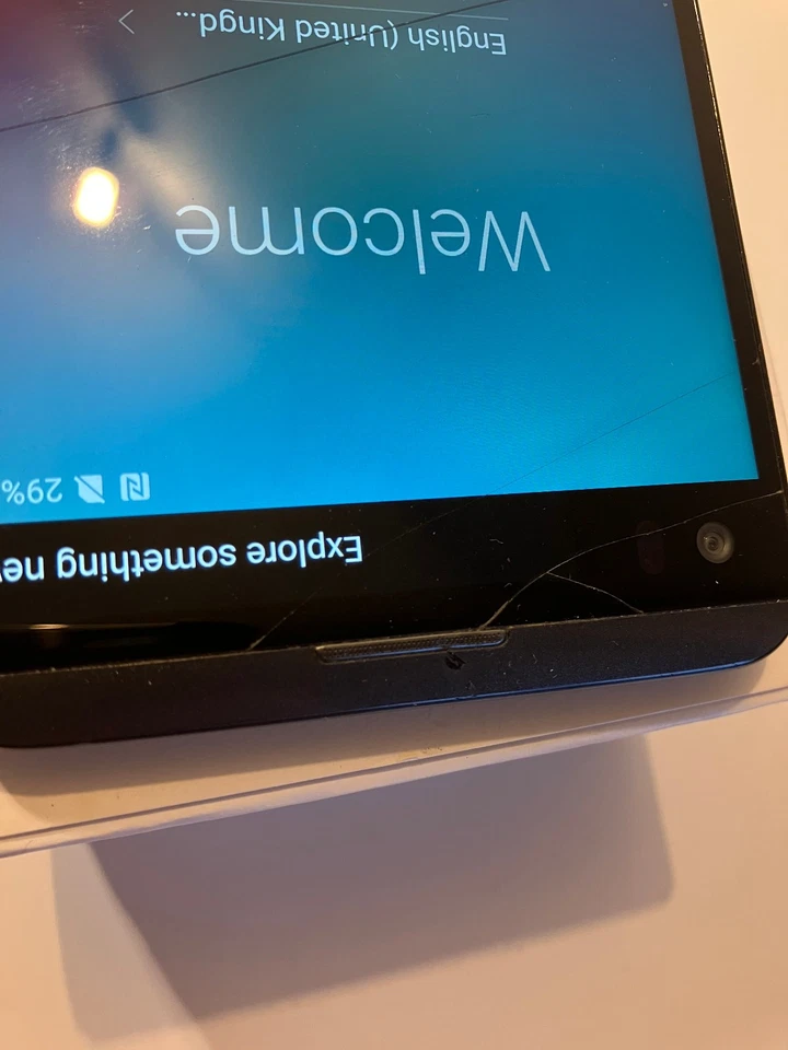 LG V20 Silver 4Gb/64Gb H990ds Dual Sim with original battery charging kit - Immagine 2 di 4