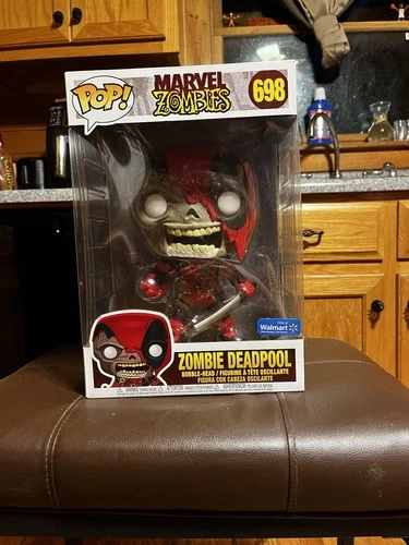 Funko Pop! Vinyl Jumbo 10 in: Marvel - Zombie Deadpool DAMAGED