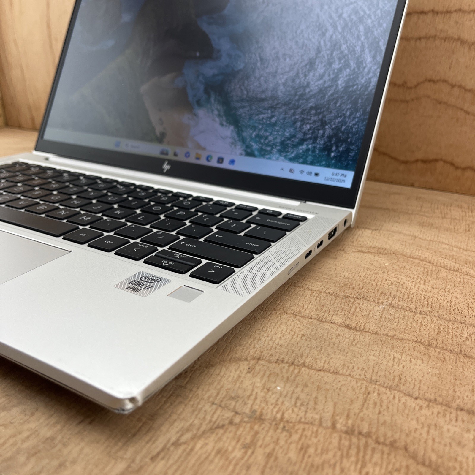 HP LT-HP830G7/I7-G10-32-256-BM EliteBook 830 G7-RB1, 13.3-Inch Laptop, with Intel Core i7-10610U, 256 SSD, Windows 11 Pro