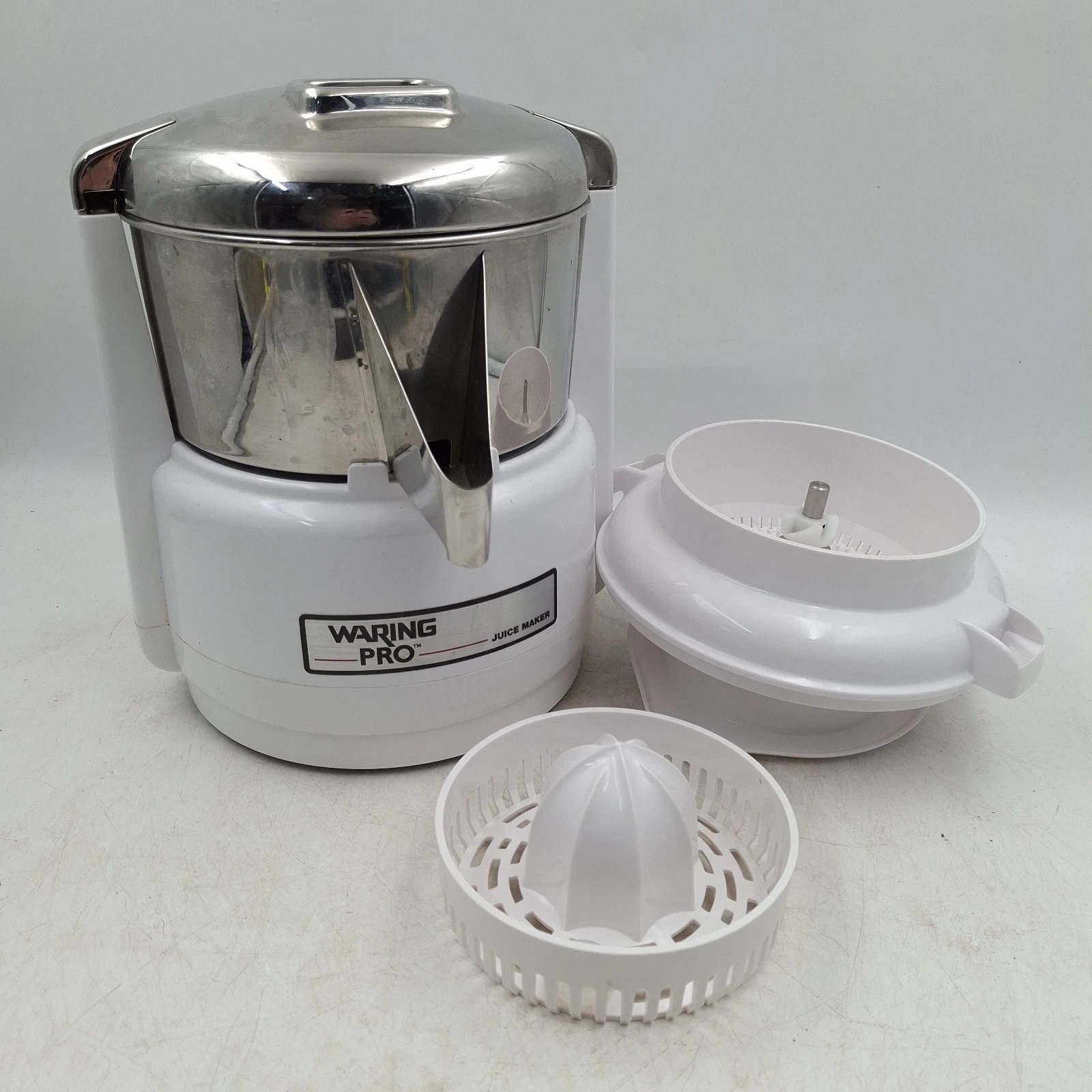 Waring Professional Juice Extractor PJC44U With Citrus Attachment
Opens in a new window or tab