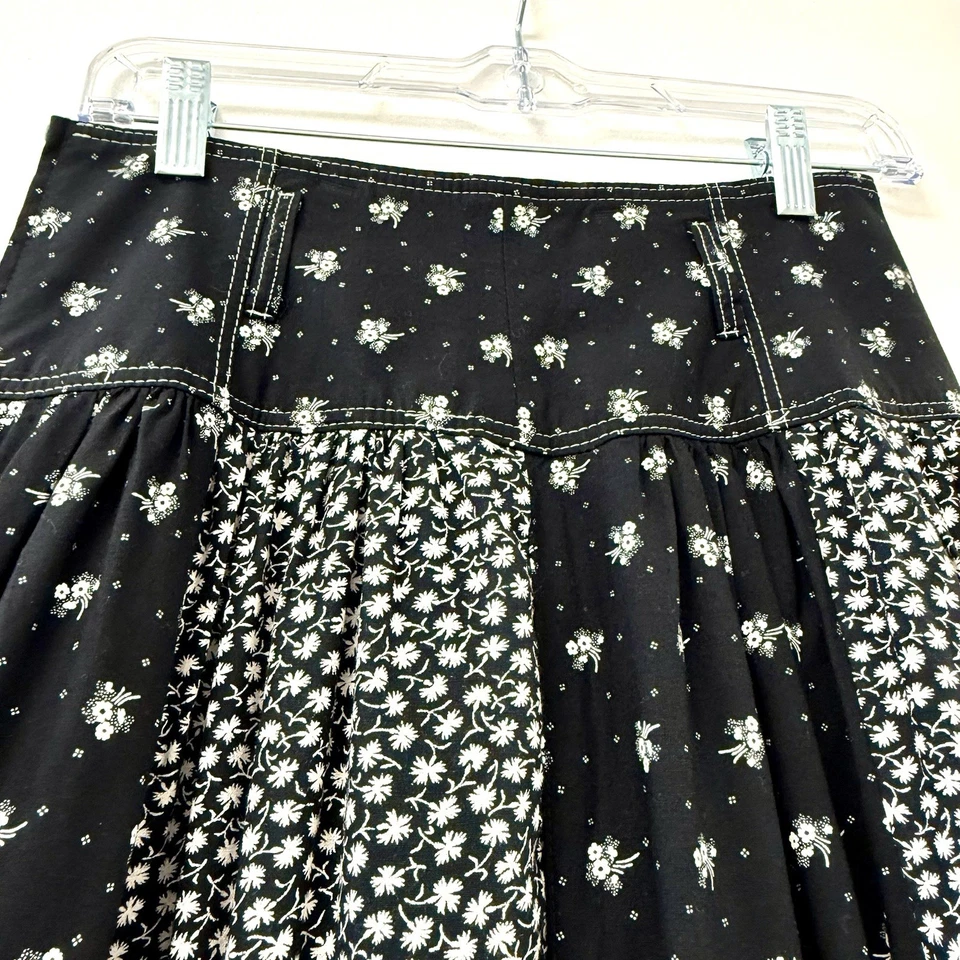 Vintage Betty Barclay Lined Black White Floral Midi A-Line Skirt 1960’s Sz 6 - Image 2 of 4