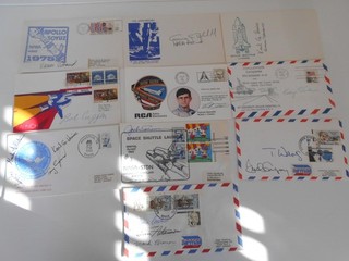 Shuttle 10 Belege 16x original signiert Astronauten Space