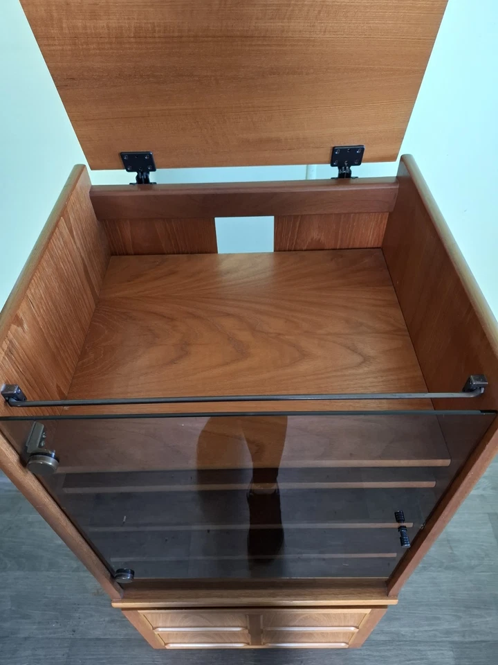 Mid Century Teak Hifi Unit With Lift Up Top By Parker Knoll/Nathan - Image 4 of 4
