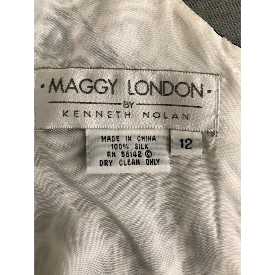 Funda de cóctel de colección con estampado Maggy London 100 % seda talla: 12 oficina Foto 3 de 4