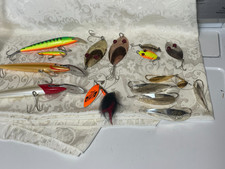 Lotto 15 esche e attrezzi da pesca vintage Magnum Rapala e occhi rossi e custodia