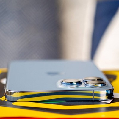 Apple iPhone 13 Pro Max - 256GB - Silver (Unlocked) A2643 (GSM