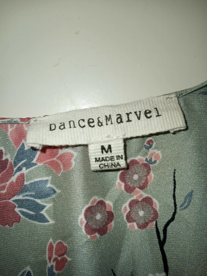 Dance&Marvel kimono size M.  Floral Gray with pink  - Image 3 of 4