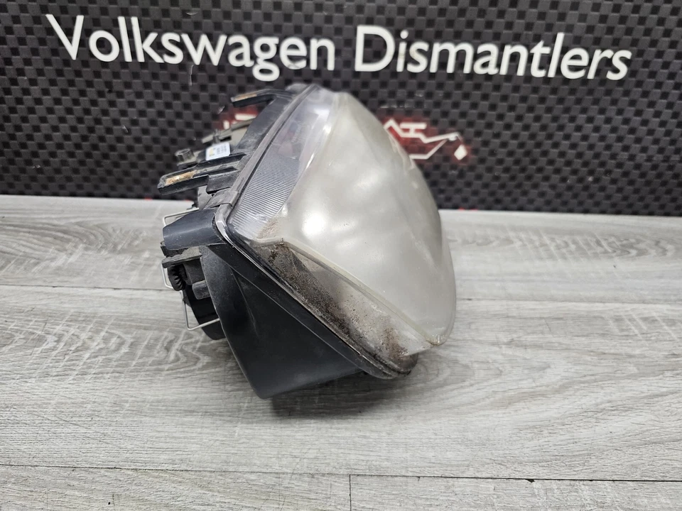 2000 - 2006 Volkswagen Jetta Right RH Passenger Front Headlight Head Light Lamp - Image 4 of 4