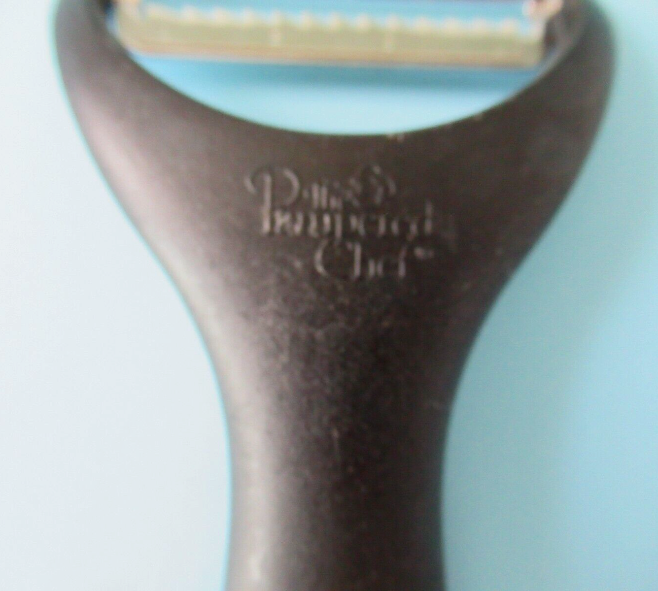 Pampered Chef Julienne Peeler 1115 Serrated Soft Grip Handle Blade